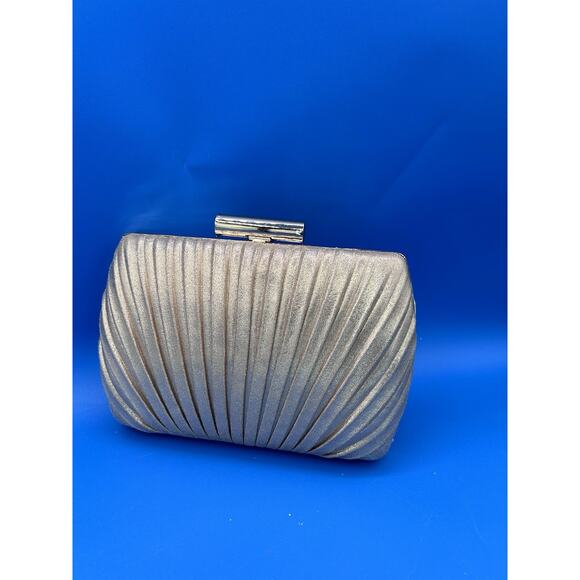 Lenore By La Regale L55605 Womens Shimmer Metallic Peacock Pleat Minaudiere - Picture 2 of 6